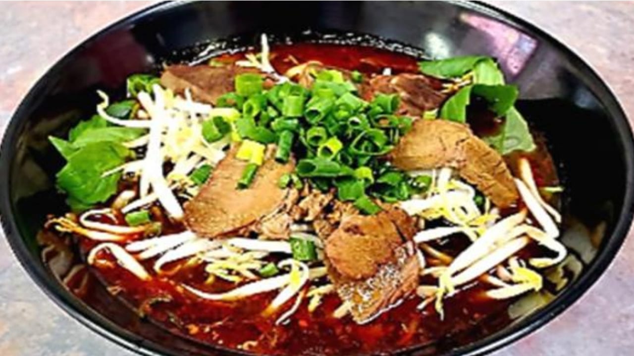 Chef's Spicy Ma-La Broth 主廚麻辣湯麵.