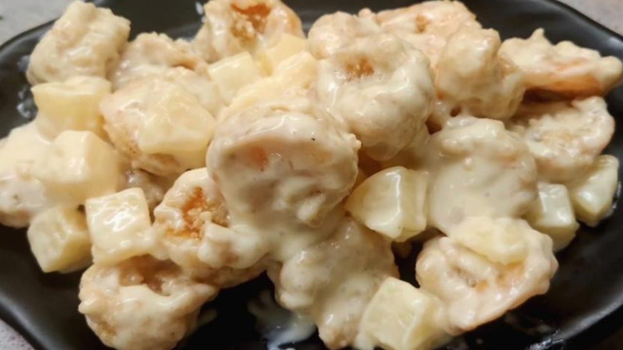 Pineapple Shrimp 鳳梨蝦.