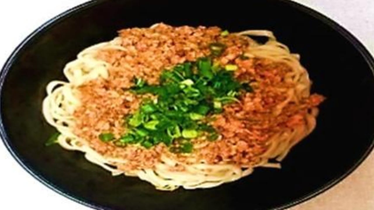 Pork Sauce Noodles 肉燥麵.