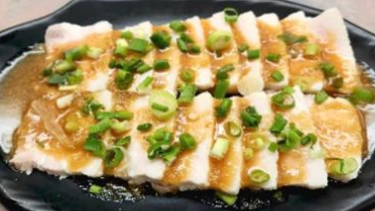 Boiled Pork Belly 蒜泥白肉.