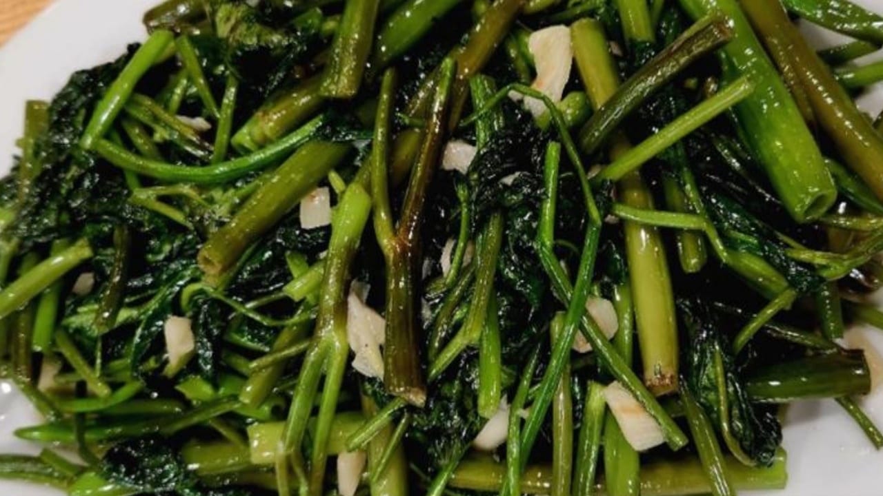 Garlic Ong Choi 蒜蓉空心菜.