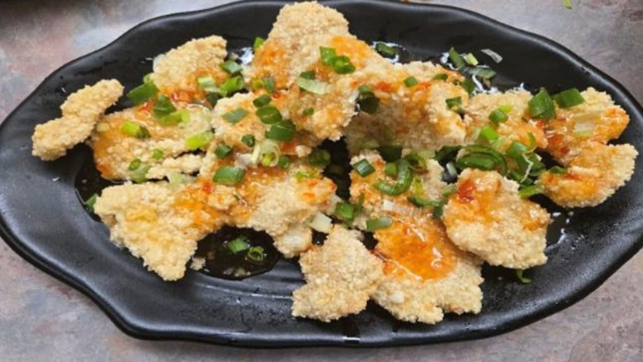 Sweet & Sour Fish Chips 甜酸魚片.